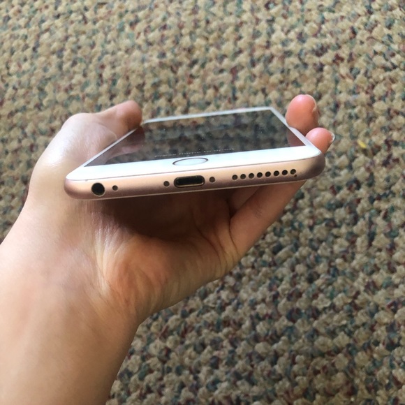 Unlocked iPhone 6s GREAT CONDITION - Picture 5 of 6